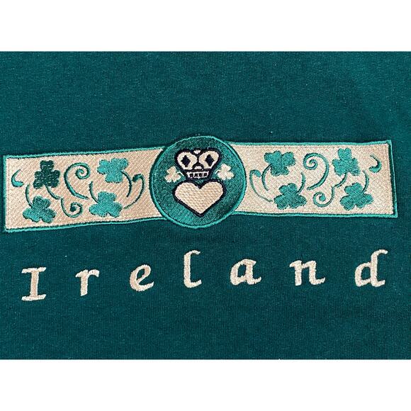 Ireland Green Hanes ComfortBlend Sweatshirt Size S Floral Heart Graphic Pullover - Picture 7 of 7